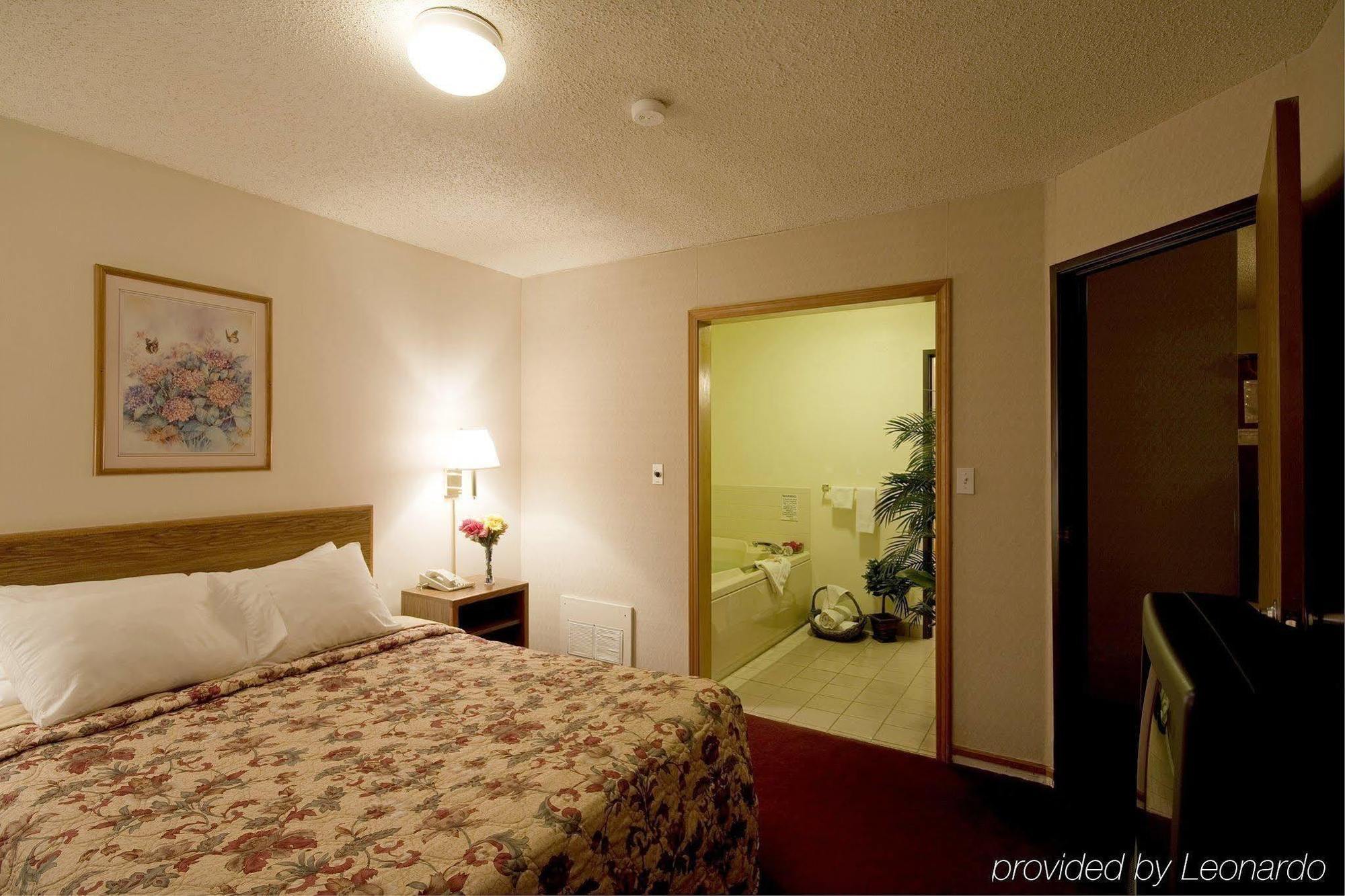 Americas Best Value Inn And Suites - Nevada Room photo